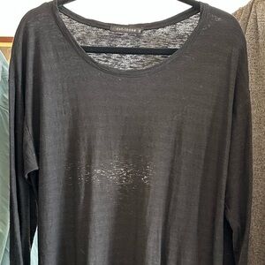 Cut Loose Black Quarter Length Sleeve